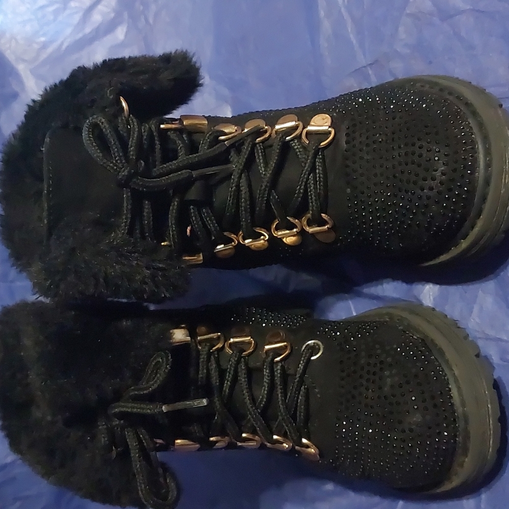 👡 Girl black faux fur boots